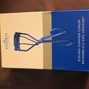 Eyelash Curler